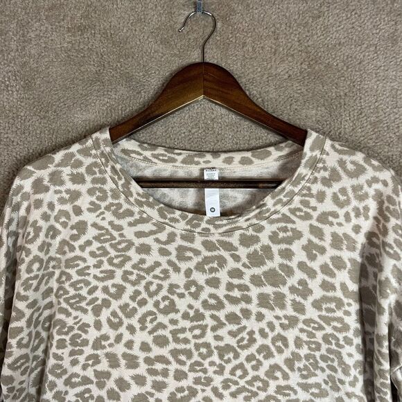 Glyder Lounge Sweatshirt Womens Medium Oatmilk Leopard Print Crewneck Thumbholes - Picture 4 of 12